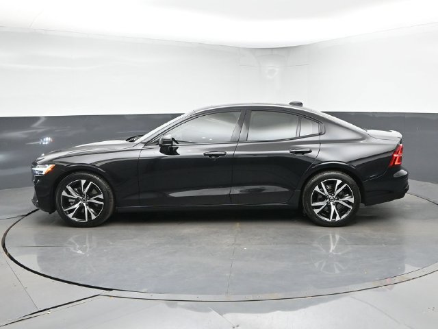 Used 2025 Volvo S60 B5 Plus AWD/4WD image 6