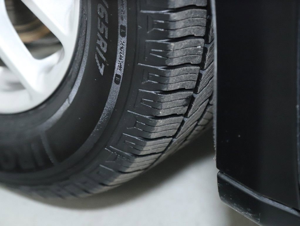 Used 2024 Chrysler Pacifica Touring-L image 36