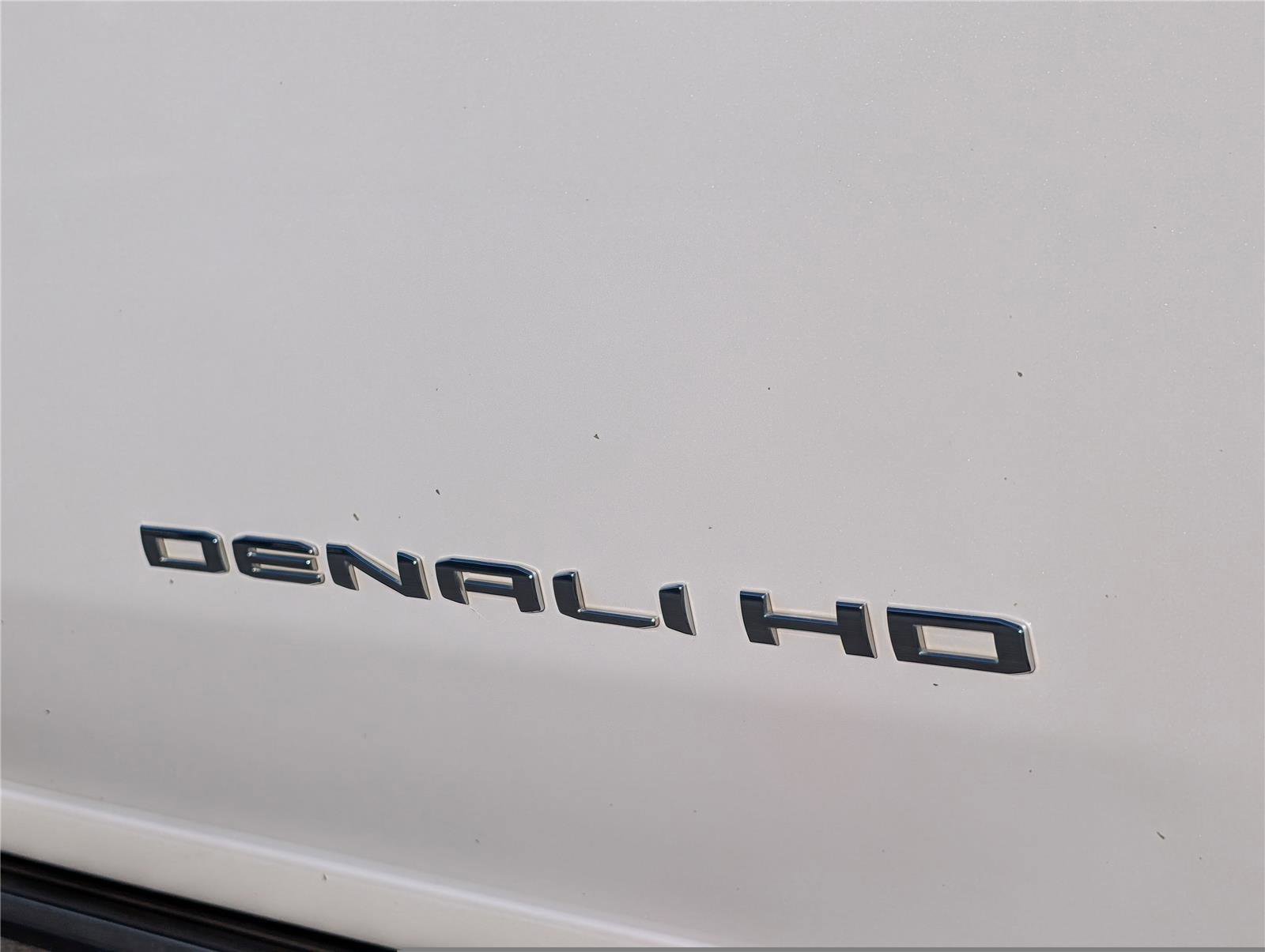 Used 2023 GMC Sierra 3500 Denali w/ Denali Ultimate Package image 9