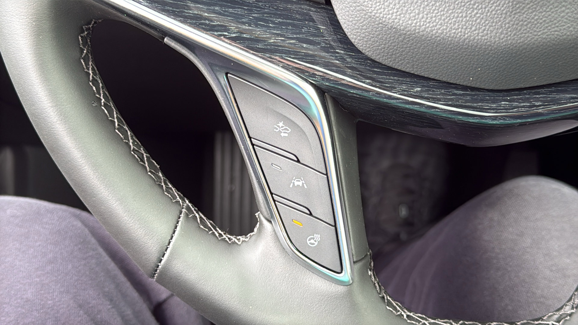 New 2026 Cadillac XT5 Premium Luxury w/ Driver Assist Package image 17