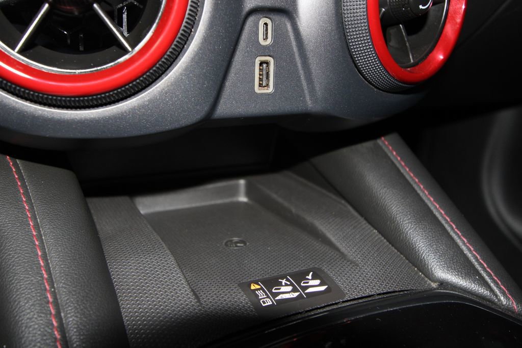 Used 2023 Chevrolet Blazer RS w/ Enhanced Convenience Package FWD image 21