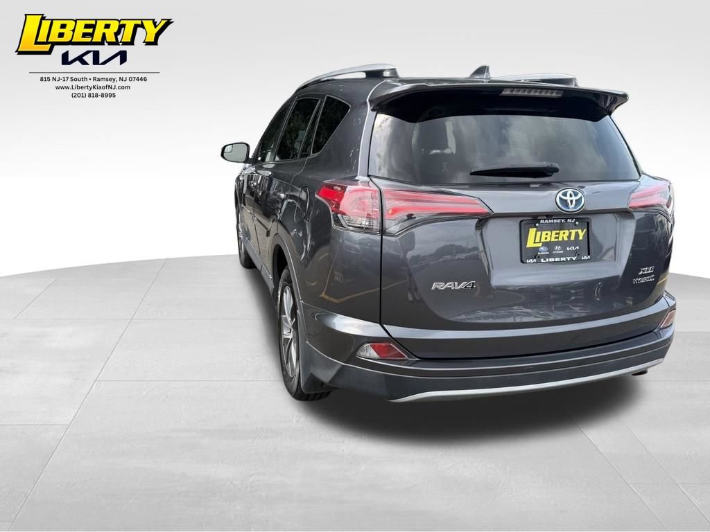 Used 2018 Toyota RAV4 XLE w/ Protection Package AWD/4WD image 5