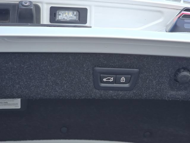 Used 2023 BMW 530e xDrive AWD/4WD image 12