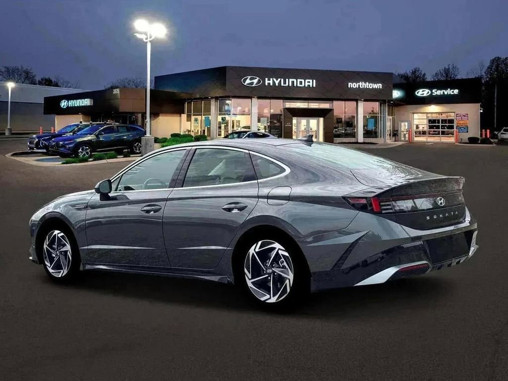 New 2026 Hyundai Sonata SEL FWD image 4