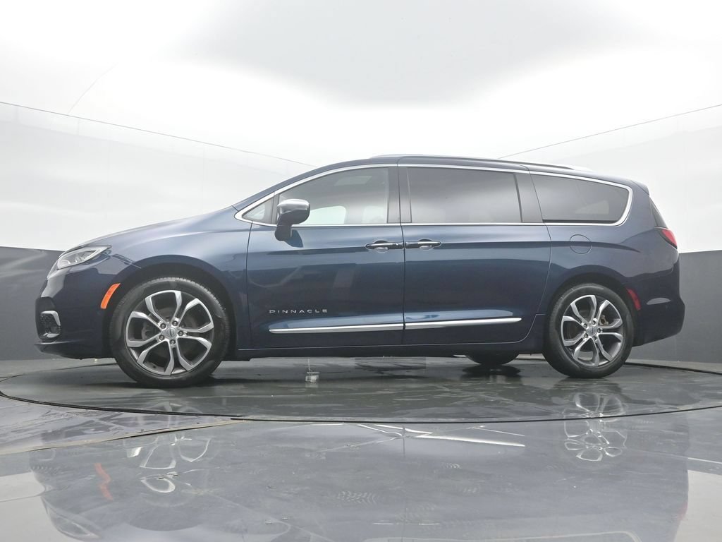 Used 2024 Chrysler Pacifica Pinnacle FWD image 45