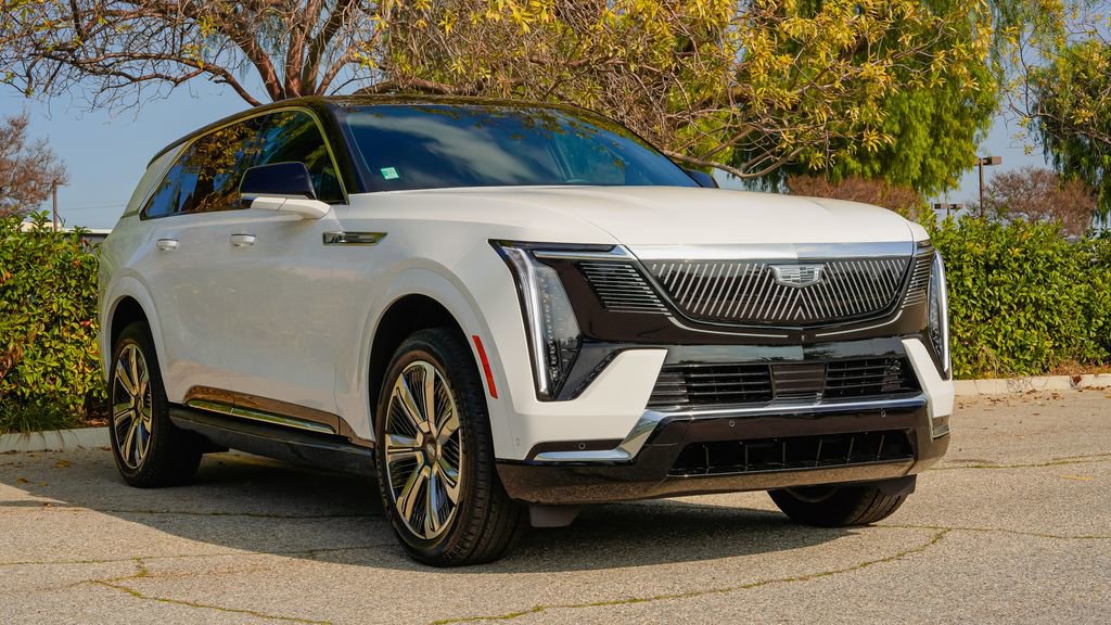 New 2025 Cadillac Escalade IQ Luxury 2 image 5