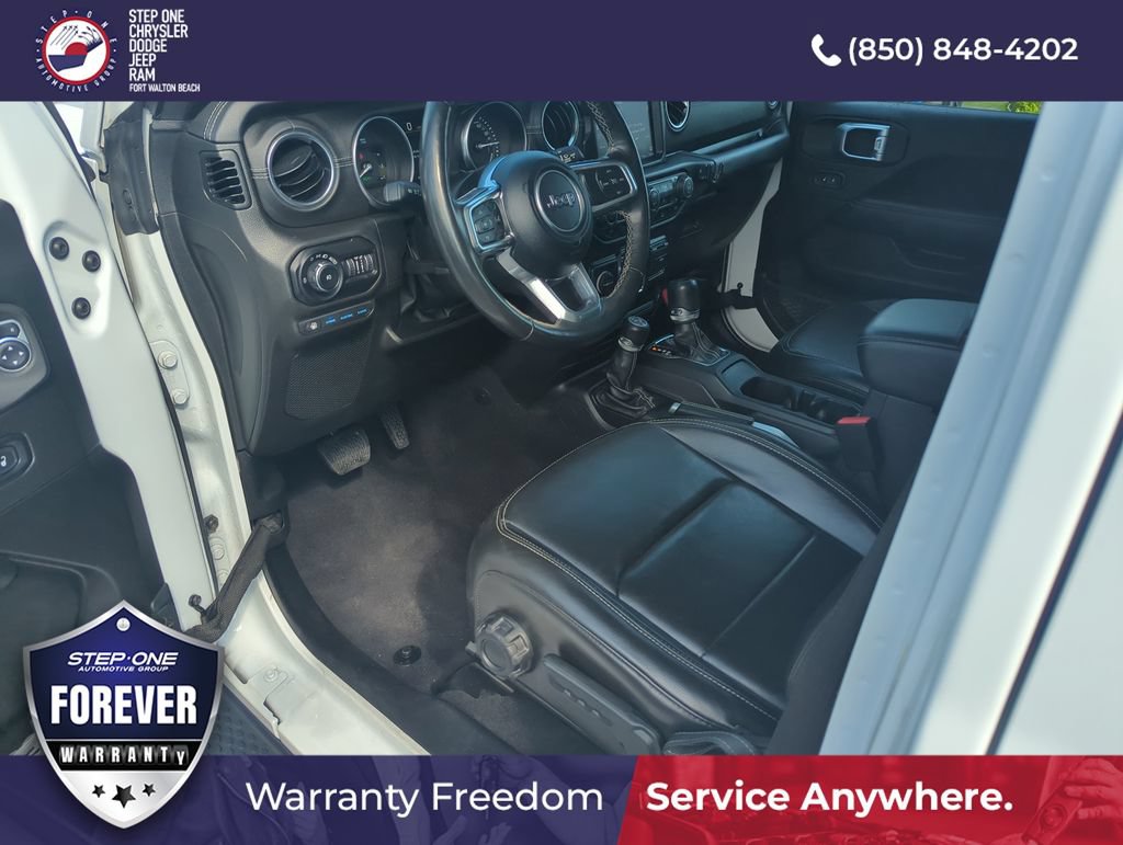 Used 2022 Jeep Wrangler Unlimited Sahara w/ Cold Weather Group AWD/4WD image 10