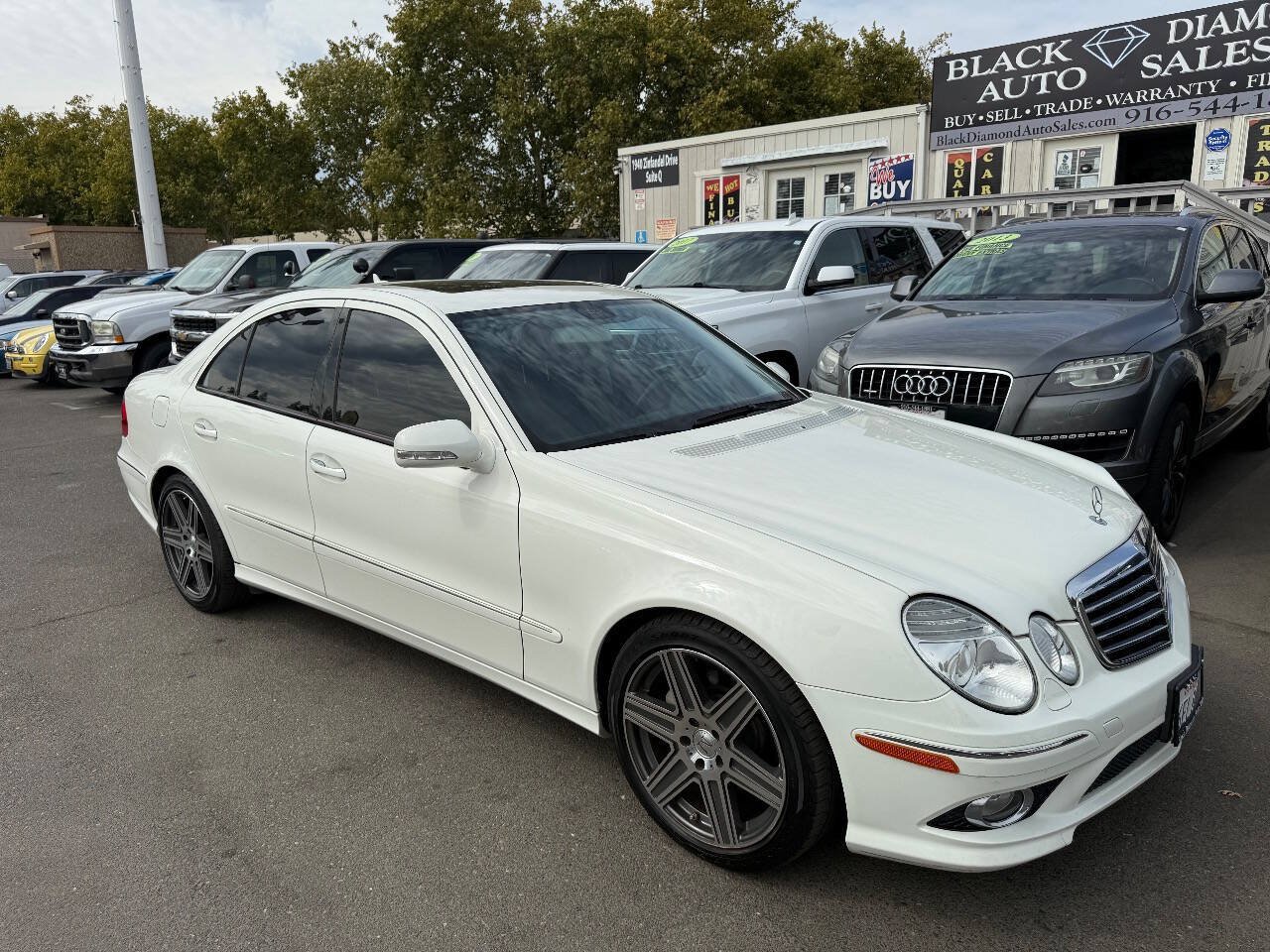 Used 2009 Mercedes-Benz E 350 Sedan image 3