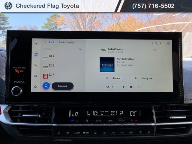 Used 2025 Toyota Sienna Platinum image 16