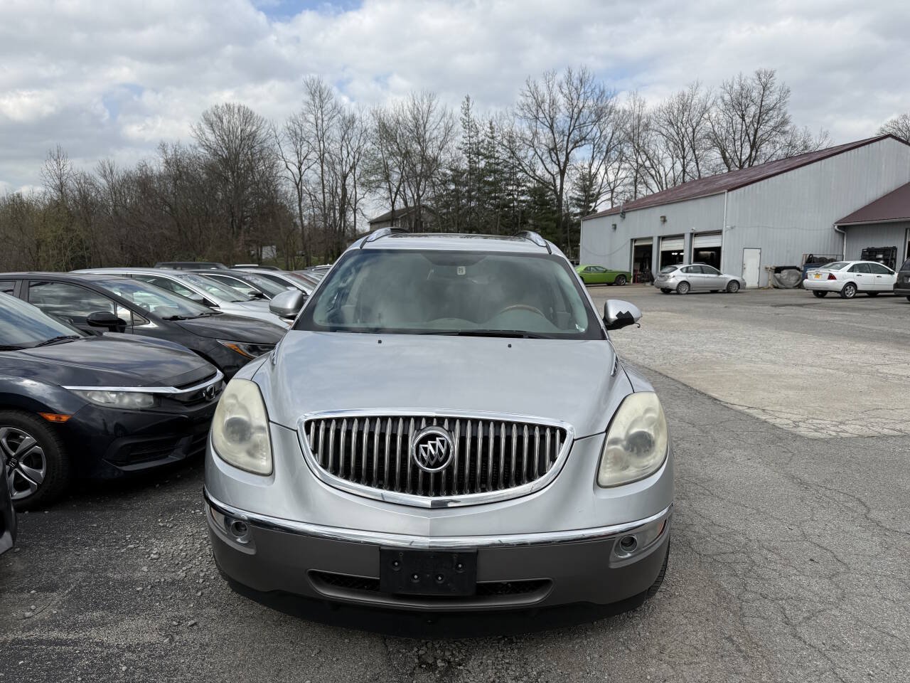 Used 2011 Buick Enclave CXL AWD/4WD image 4