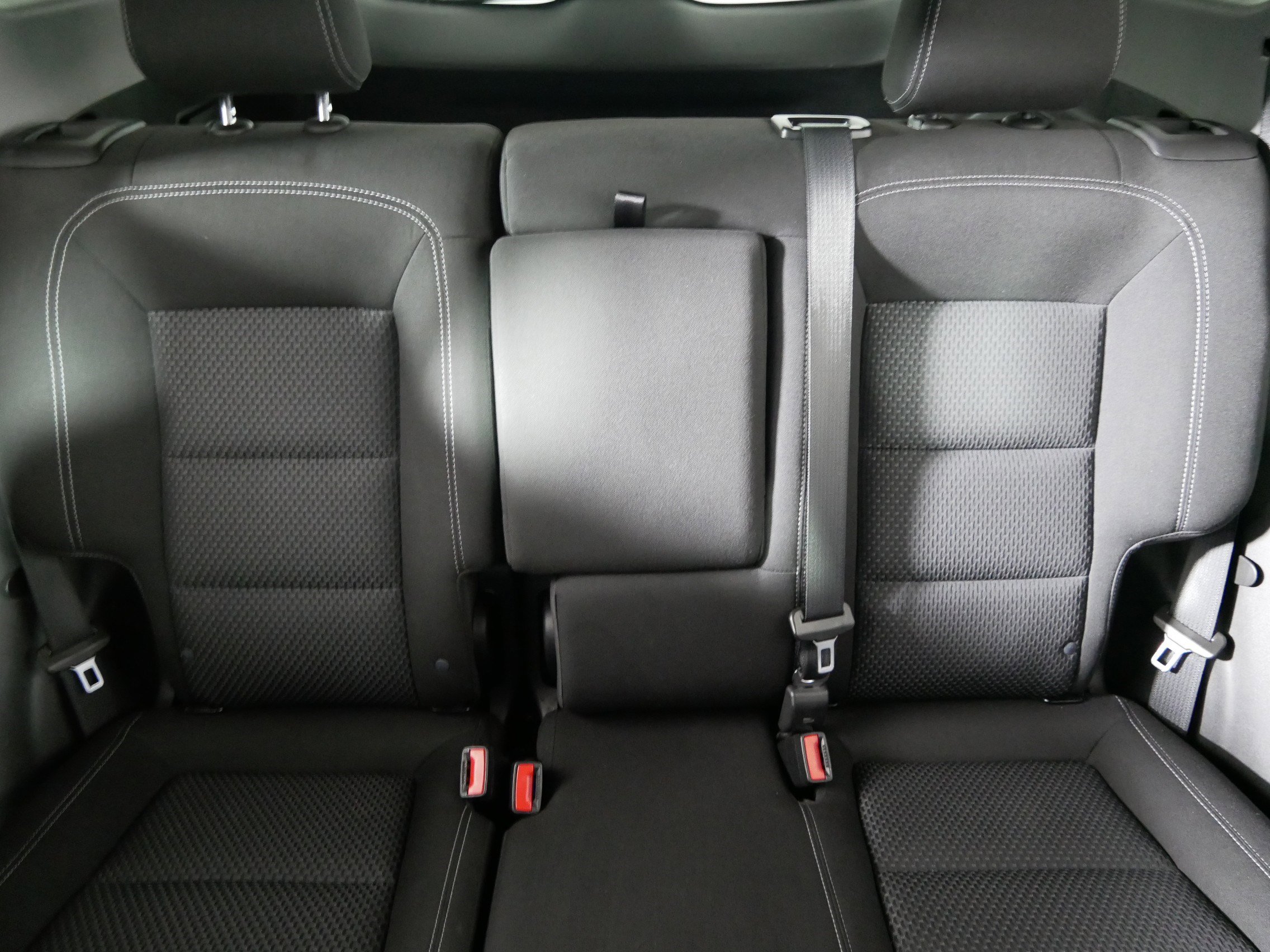 Used 2023 GMC Terrain SLE w/ Driver Convenience Package image 13