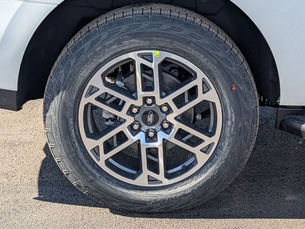 New 2026 Ford Expedition Active image 17