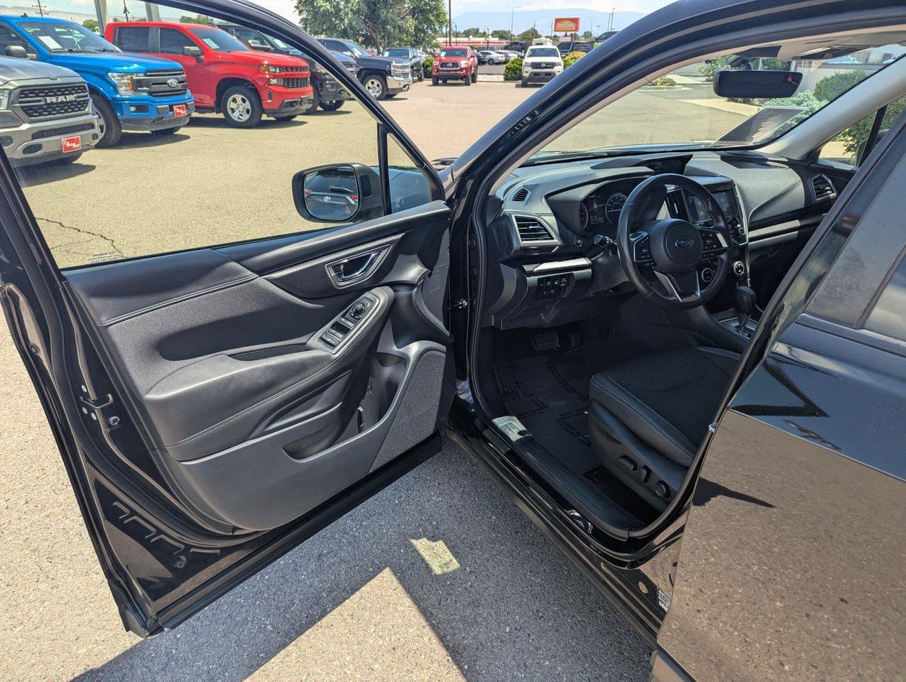 Used 2023 Subaru Forester Premium AWD/4WD image 8