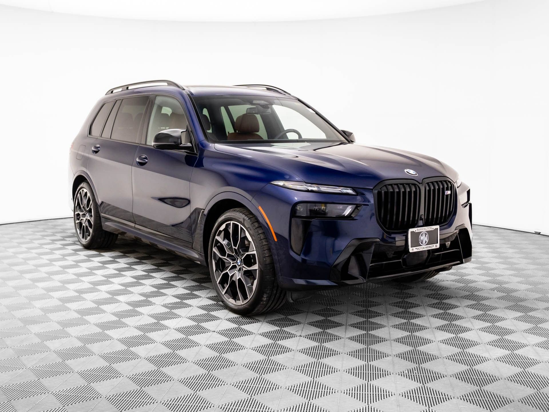 Used 2025 BMW X7 M60i image 7