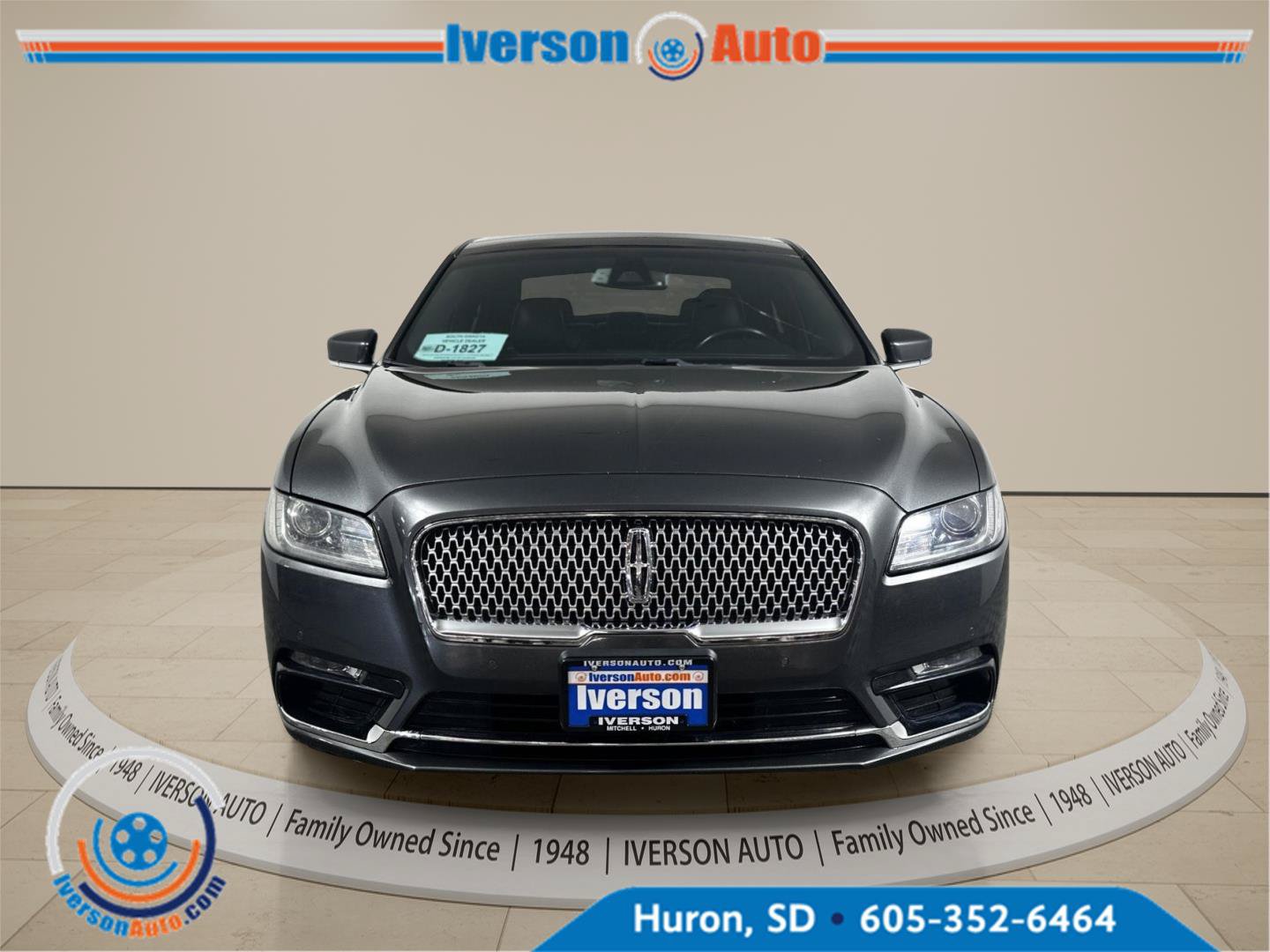 Used 2019 Lincoln Continental Select w/ Continental Climate Package AWD/4WD image 2