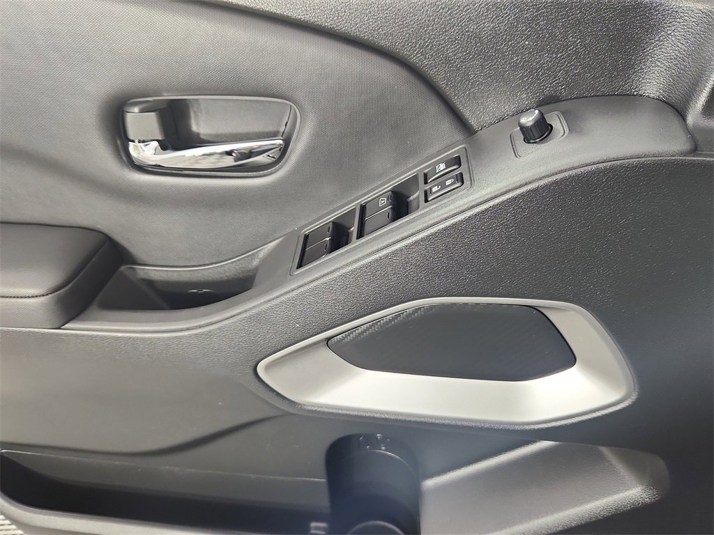 Used 2022 Nissan Frontier SV image 9