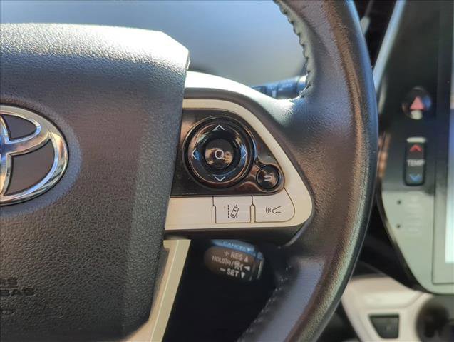 Used 2018 Toyota Prius Four image 17