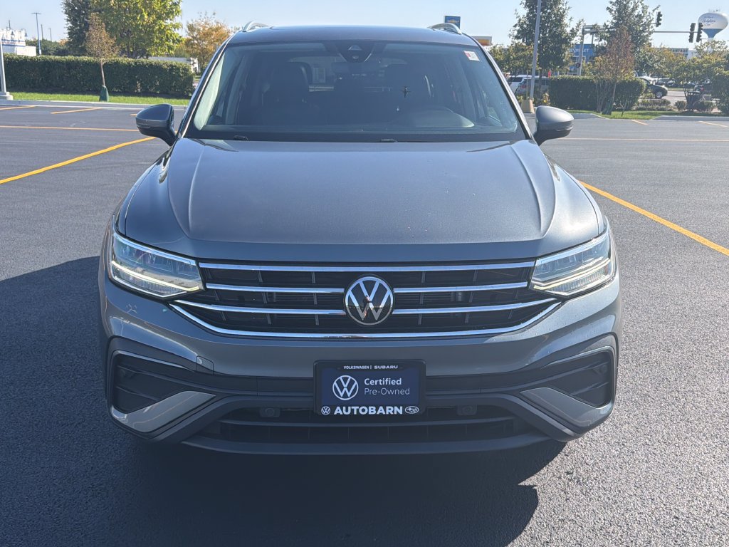 Certified 2023 Volkswagen Tiguan SE w/ Panoramic Sunroof Package AWD/4WD image 2