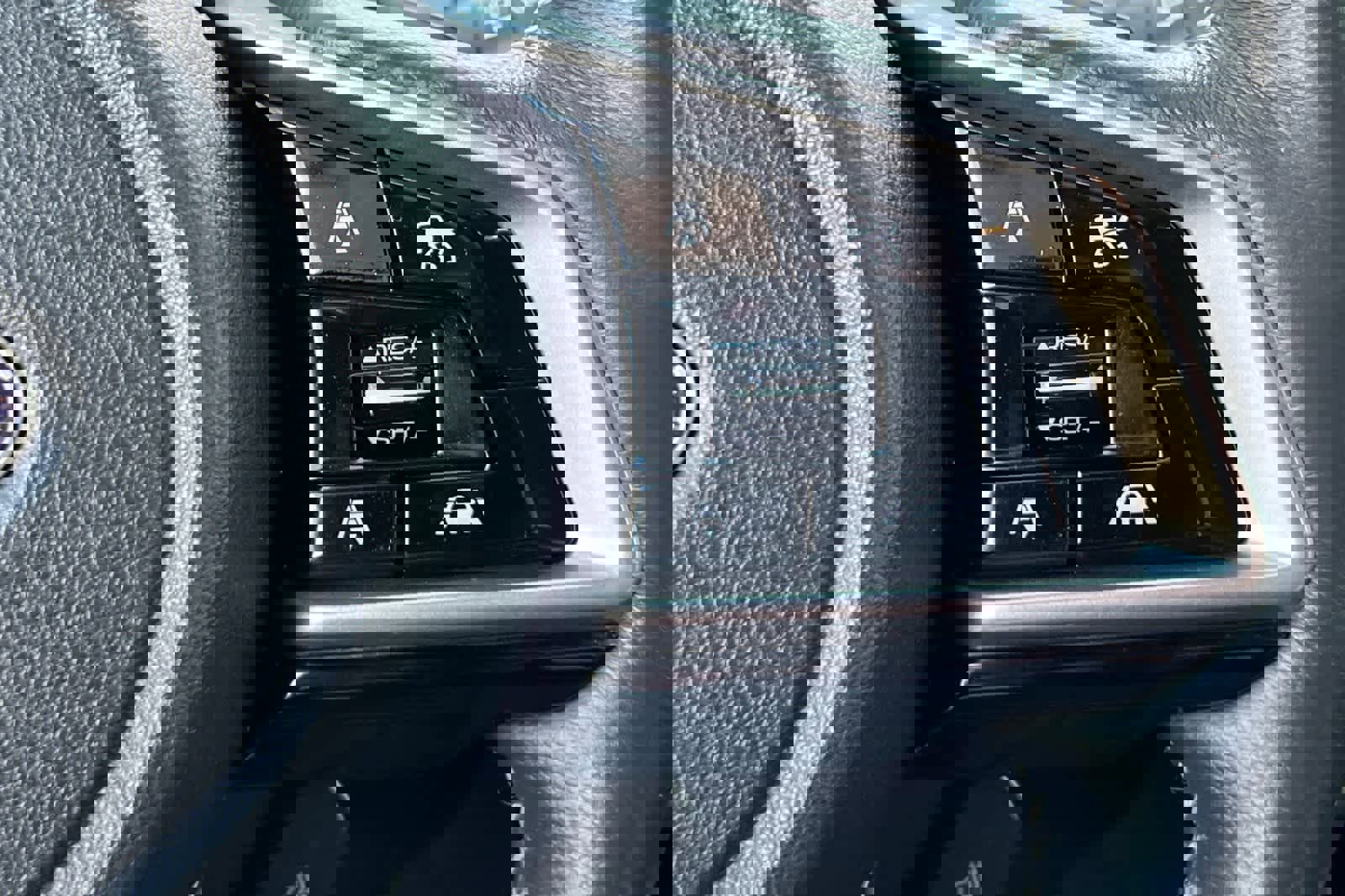 Used 2018 Subaru Outback 3.6R Touring w/ Popular Package #3 image 32