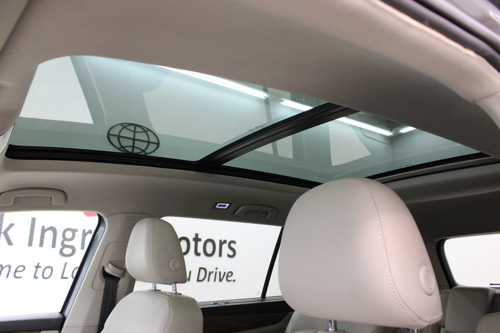 Certified 2024 Volkswagen Atlas SE w/ Panoramic Sunroof Package AWD/4WD image 13