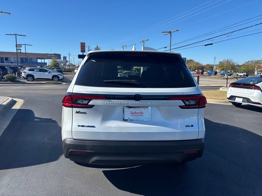New 2026 Toyota Grand Highlander XLE image 4