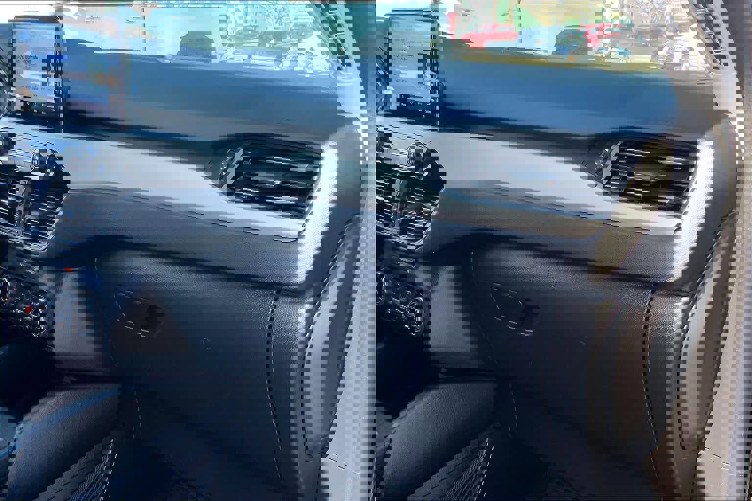 Used 2022 Ford Escape SEL w/ Technology Package image 18