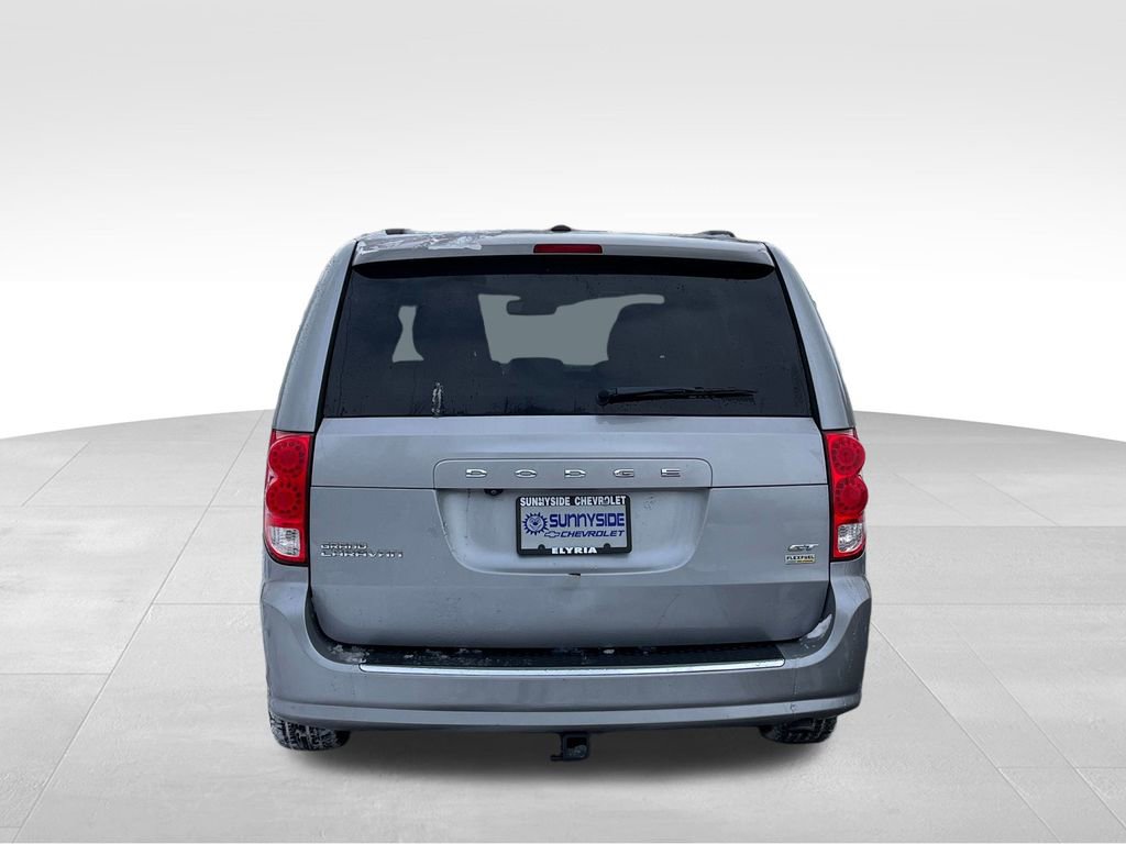 Used 2019 Dodge Grand Caravan GT image 3