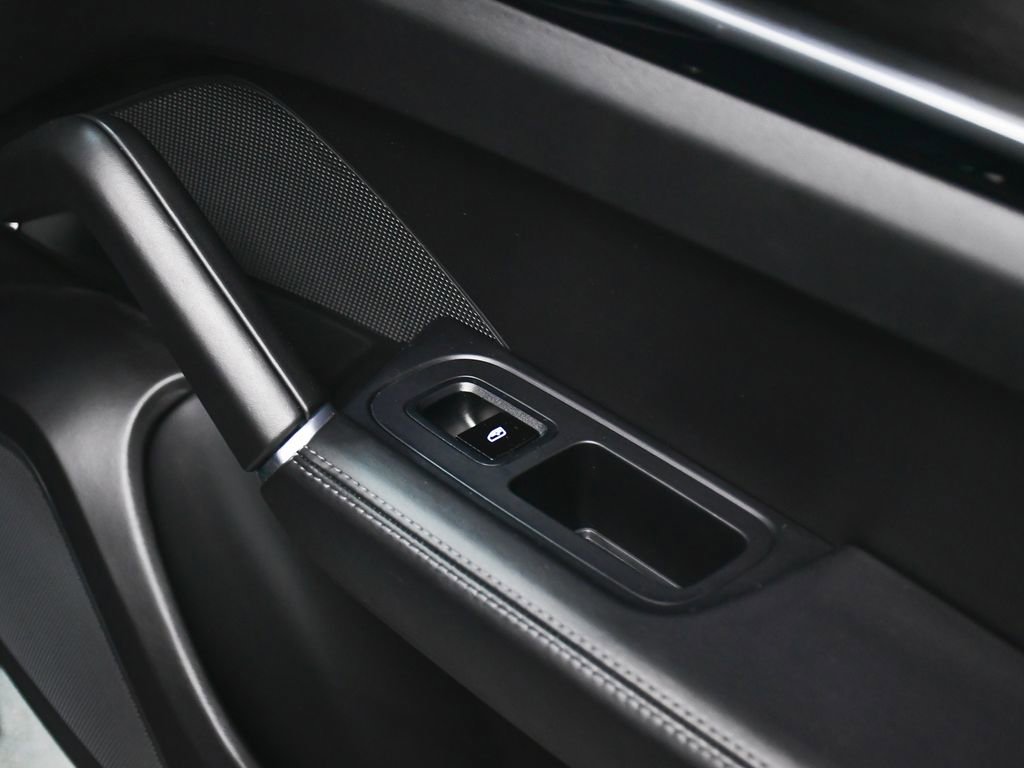 Used 2021 Porsche Cayenne GTS w/ Premium Package Plus image 18