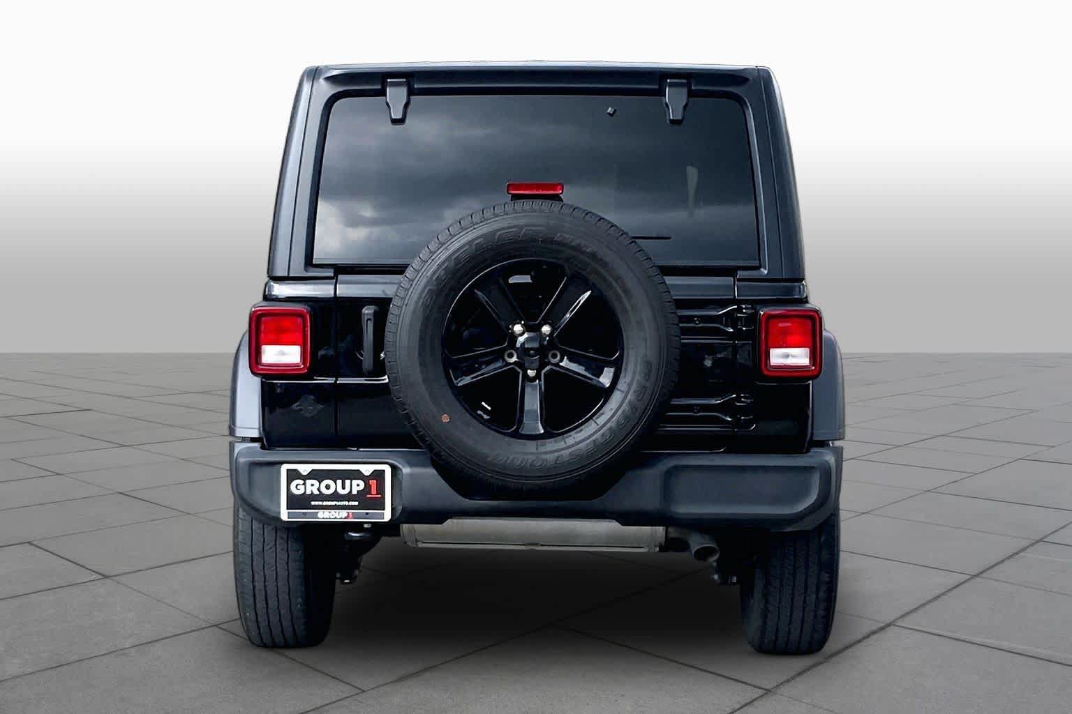 Used 2023 Jeep Wrangler Unlimited Sport AWD/4WD image 5