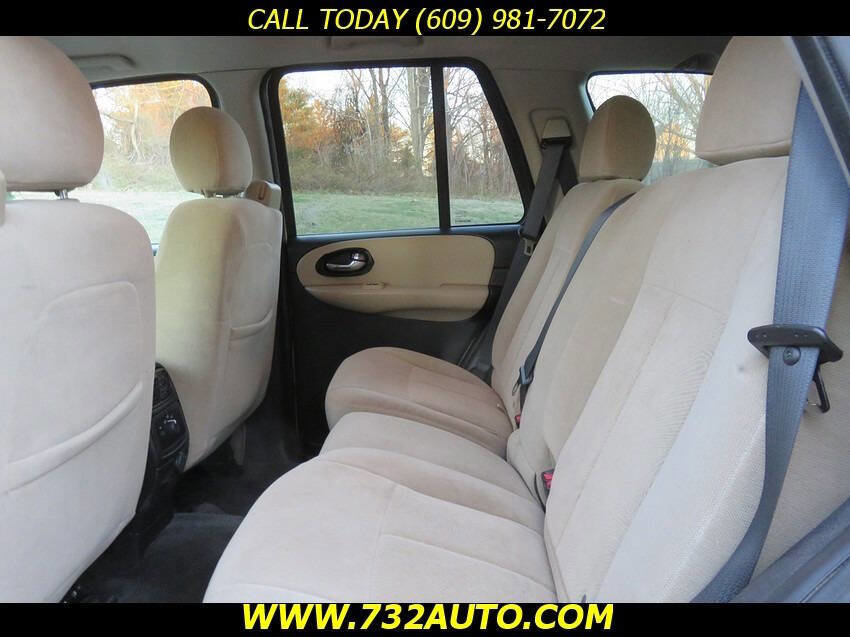 Used 2005 Chevrolet TrailBlazer LS w/ LS Preferred Equipment Group image 9