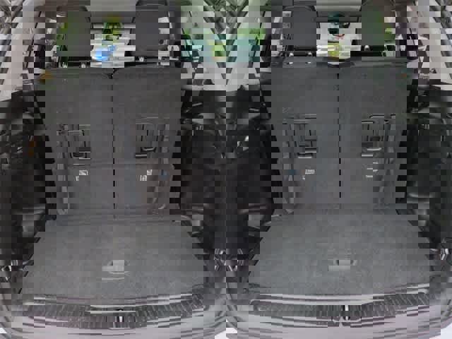 Used 2023 Jeep Grand Cherokee L Laredo image 33