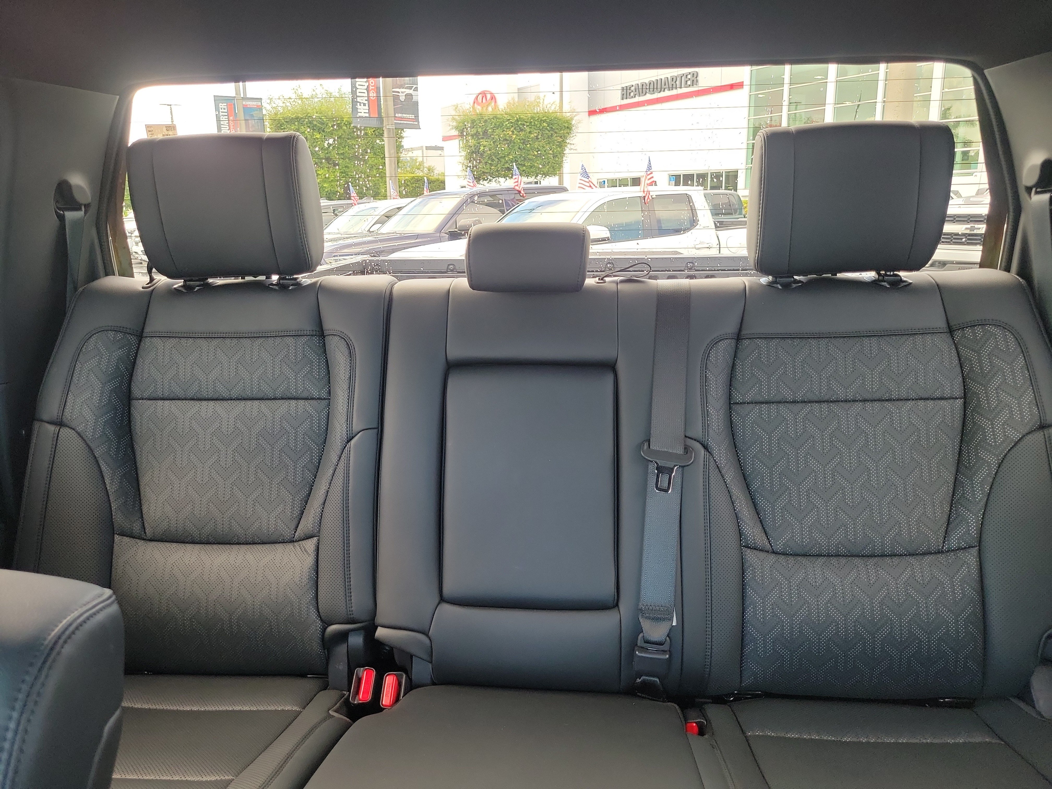 Used 2025 Toyota Tundra Limited AWD/4WD image 21