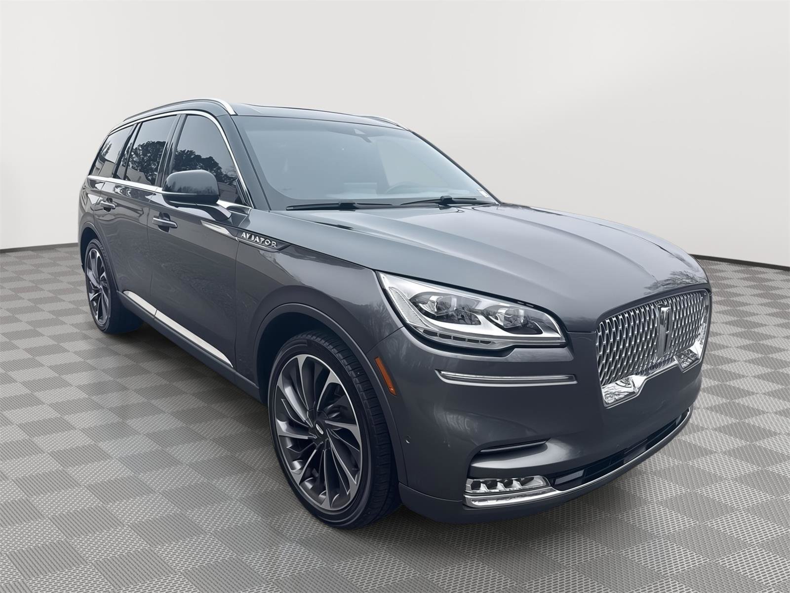 Used 2020 Lincoln Aviator Reserve w/ Equipment Group 202A AWD/4WD image 3
