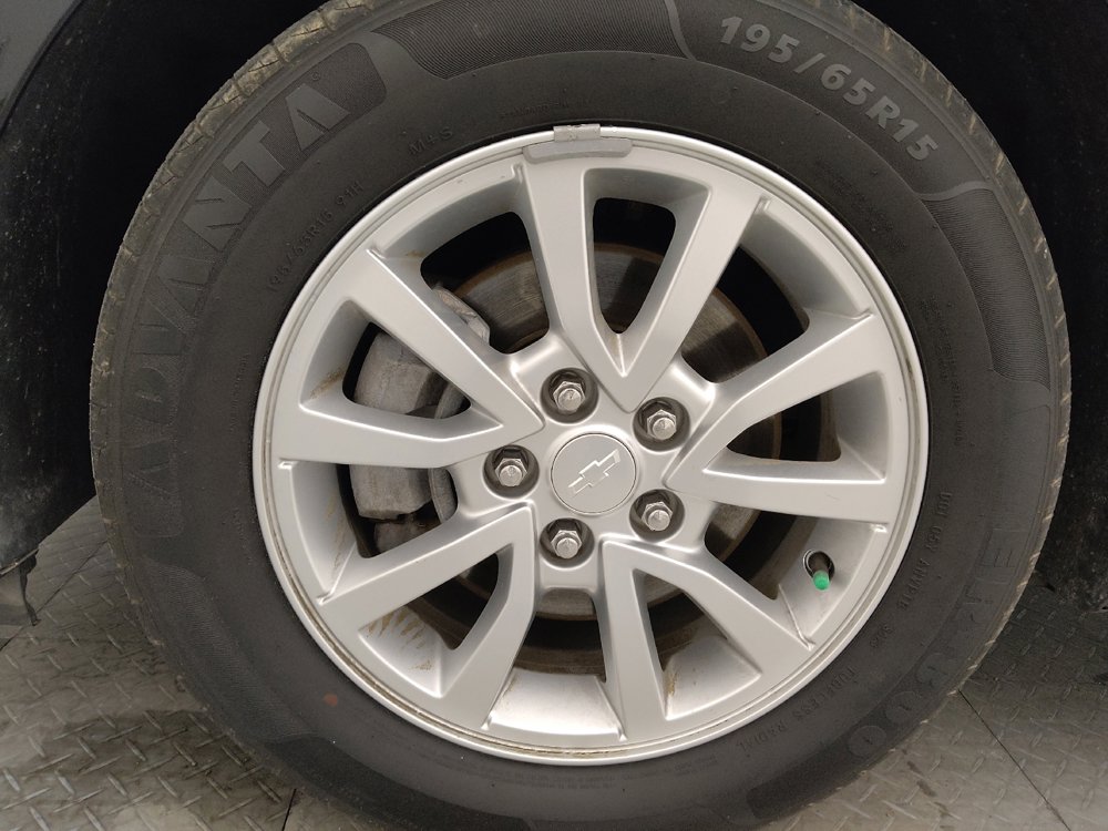 Used 2019 Chevrolet Sonic LT w/ Convenience Package image 31