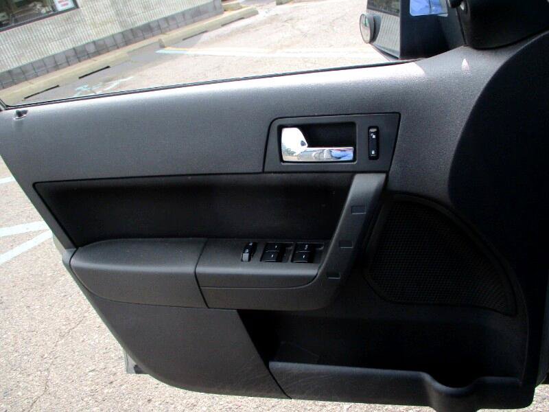 Used 2008 Ford Focus SE FWD image 13