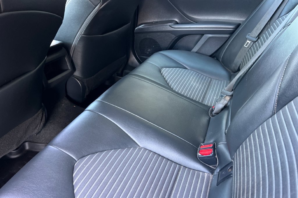 Used 2024 Toyota Camry SE FWD image 14