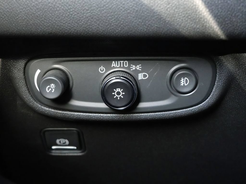 Used 2023 GMC Terrain AT4 w/ LPO, Floor Liner Package AWD/4WD image 18