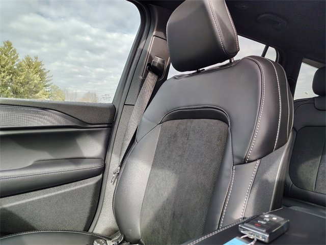 New 2025 Jeep Grand Cherokee L Altitude image 25