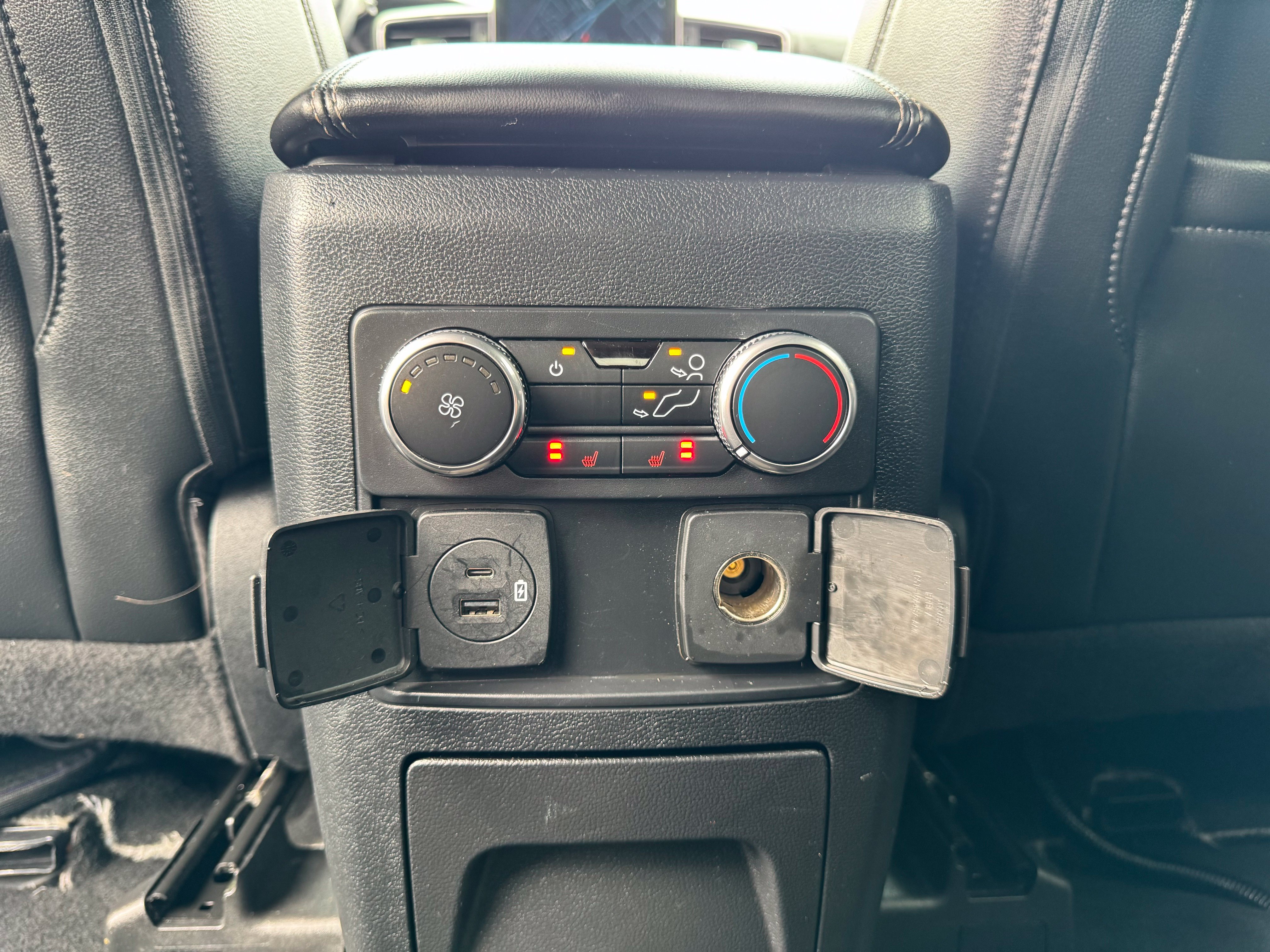 Used 2022 Ford Explorer Limited AWD/4WD image 57