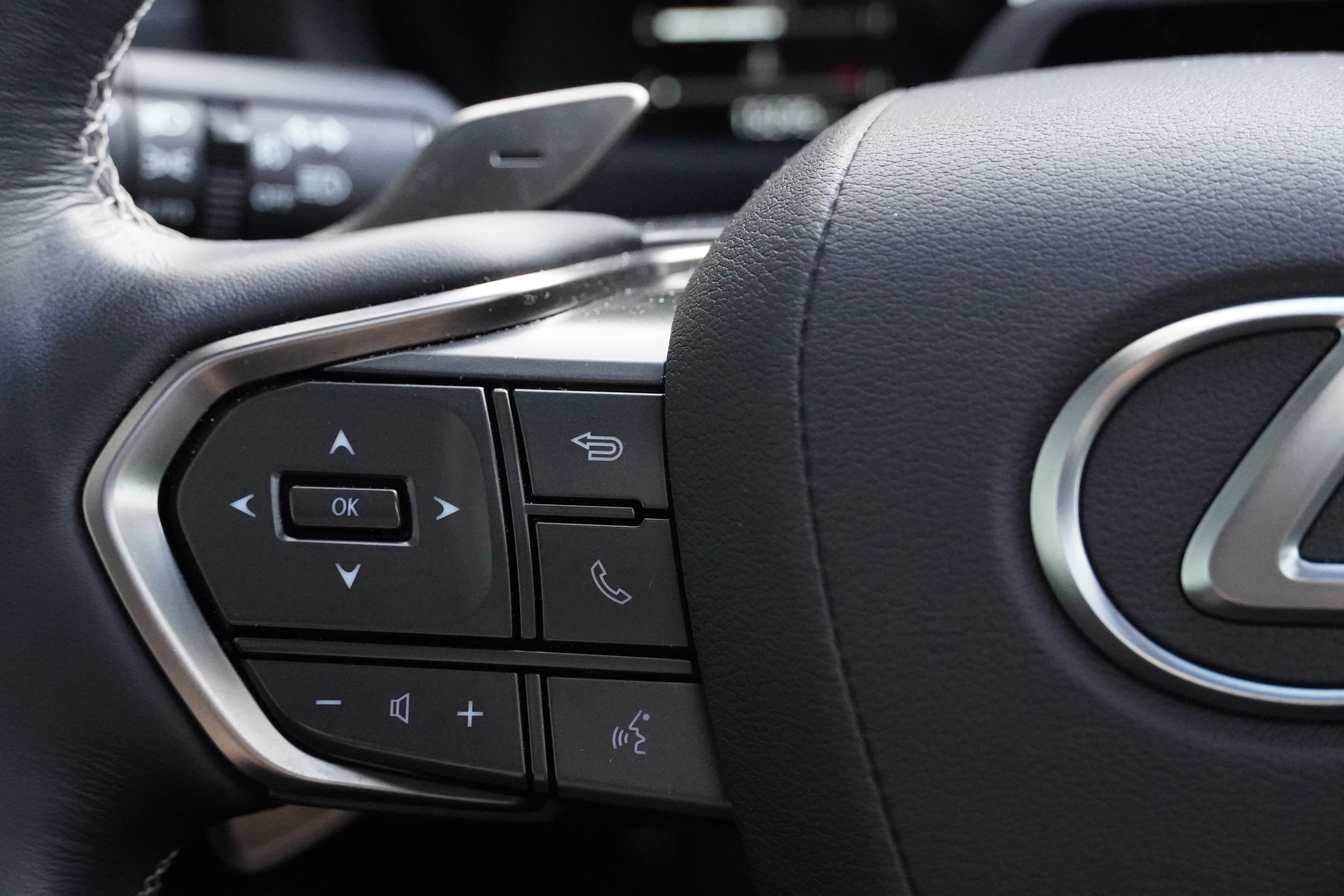 Used 2025 Lexus LX 600 4WD w/ Interior Upgrade Package image 23