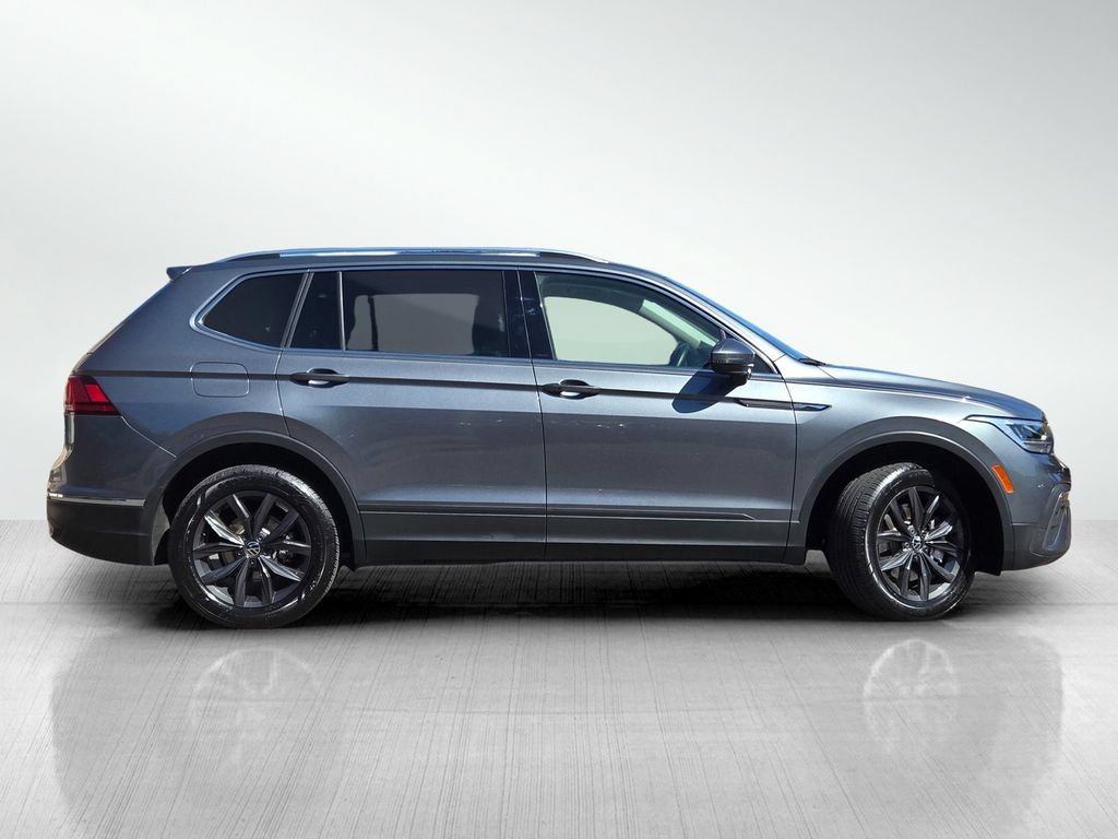 Used 2024 Volkswagen Tiguan SE FWD image 4