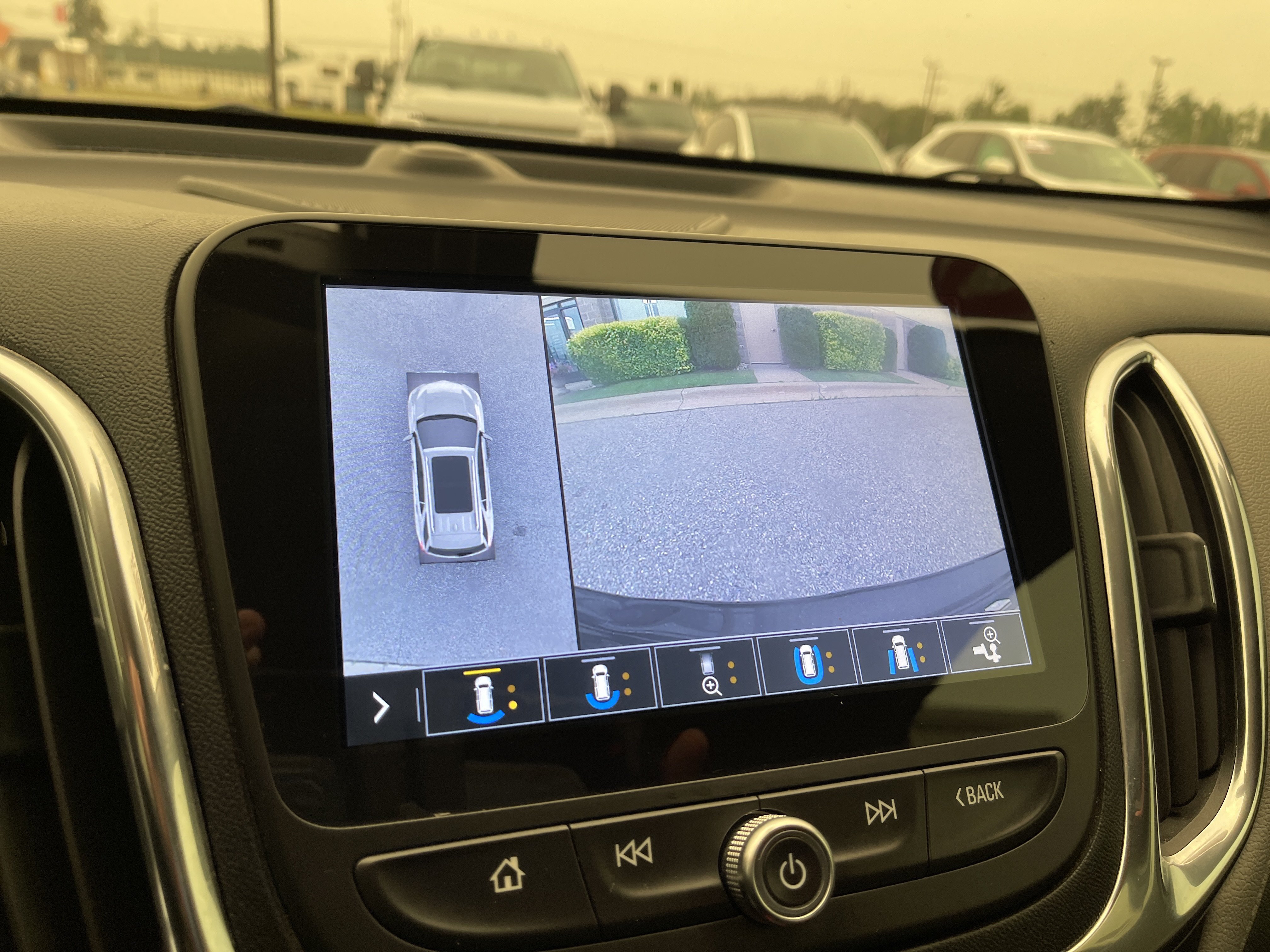 Used 2020 Chevrolet Equinox Premier AWD/4WD image 20