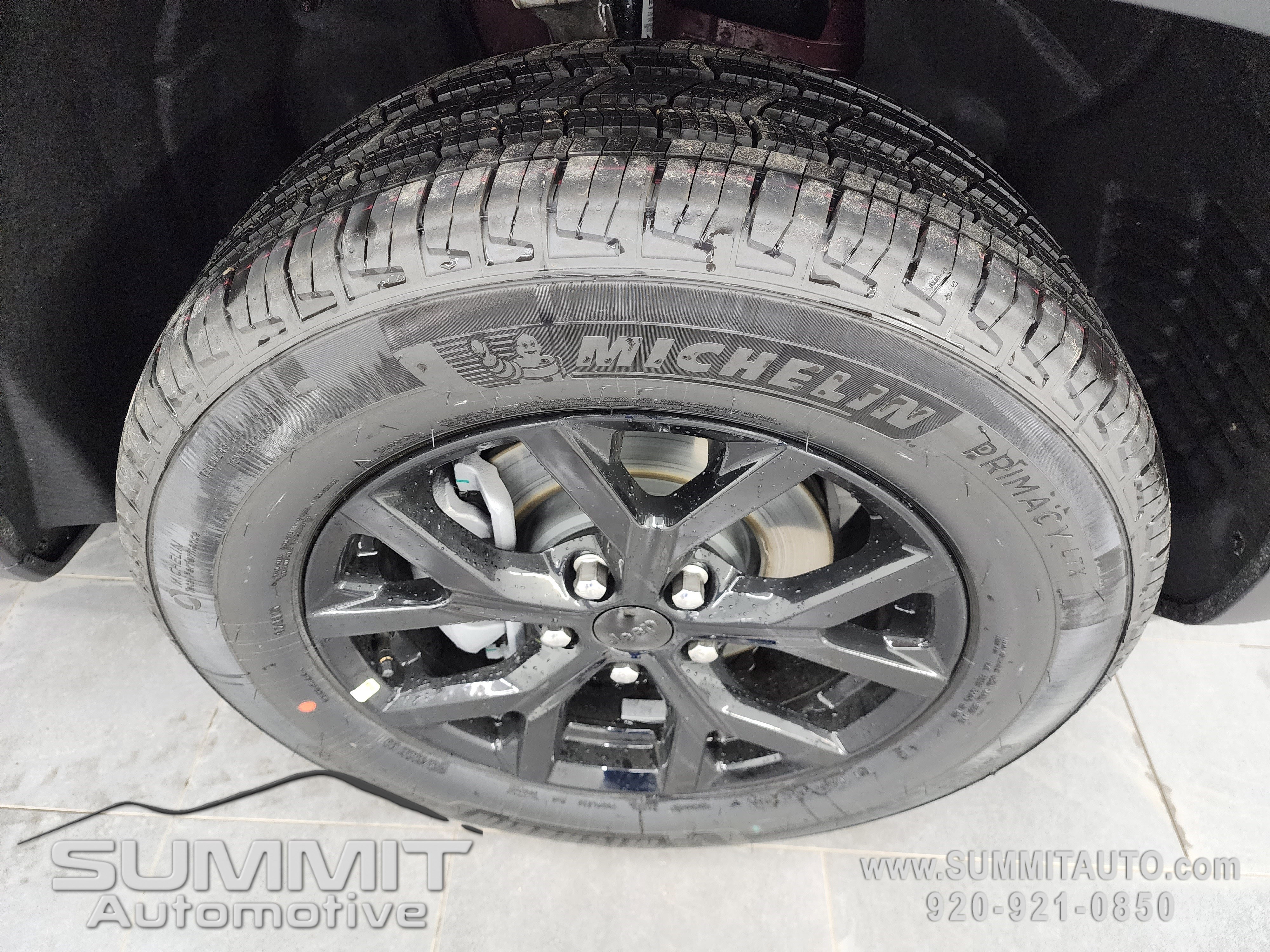 New 2026 Jeep Grand Cherokee Altitude image 3