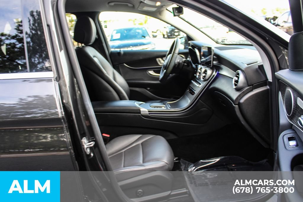 Used 2021 Mercedes-Benz GLC 300 4MATIC w/ Premium Package image 20