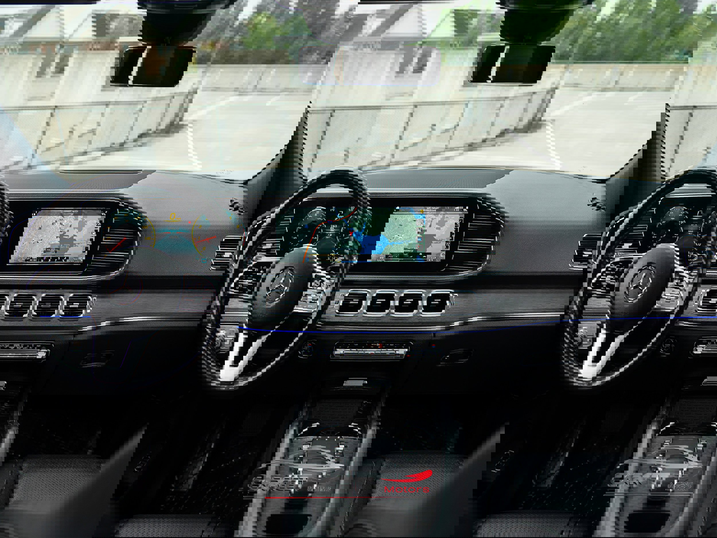 Used 2021 Mercedes-Benz GLE 350 4MATIC w/ Premium Package image 11