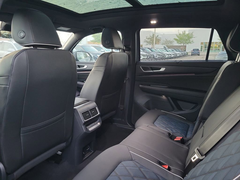 New 2026 Volkswagen Atlas Cross Sport SEL Premium R-Line image 5