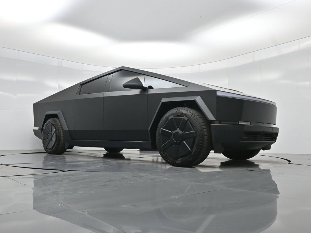 Used 2024 Tesla Cybertruck AWD Crew Cab image 42