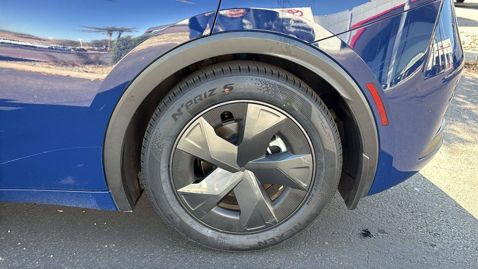 Used 2024 Toyota Prius LE image 23