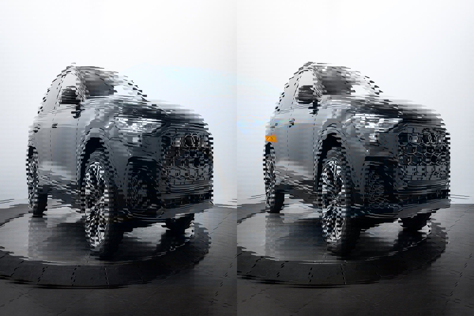 New 2025 Audi Q8 Premium Plus image 1