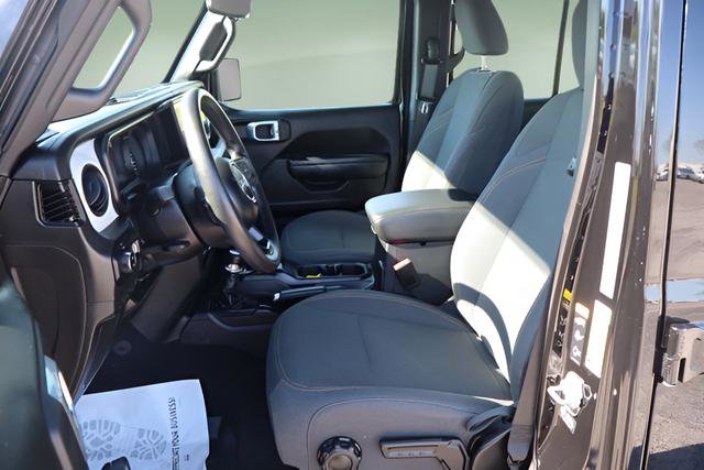 Used 2024 Jeep Gladiator Sport AWD/4WD image 14